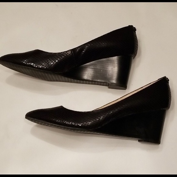 Tahari Wedge Heels sz - Picture 3 of 11